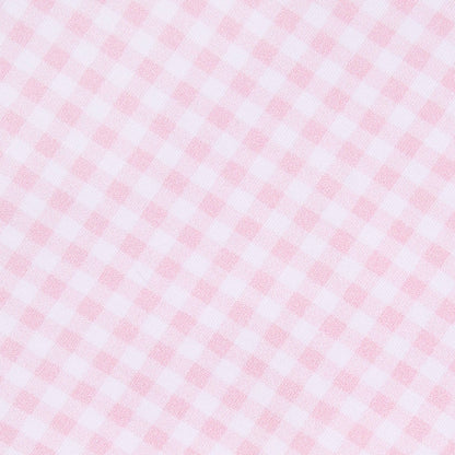 Pink and white checkered pattern